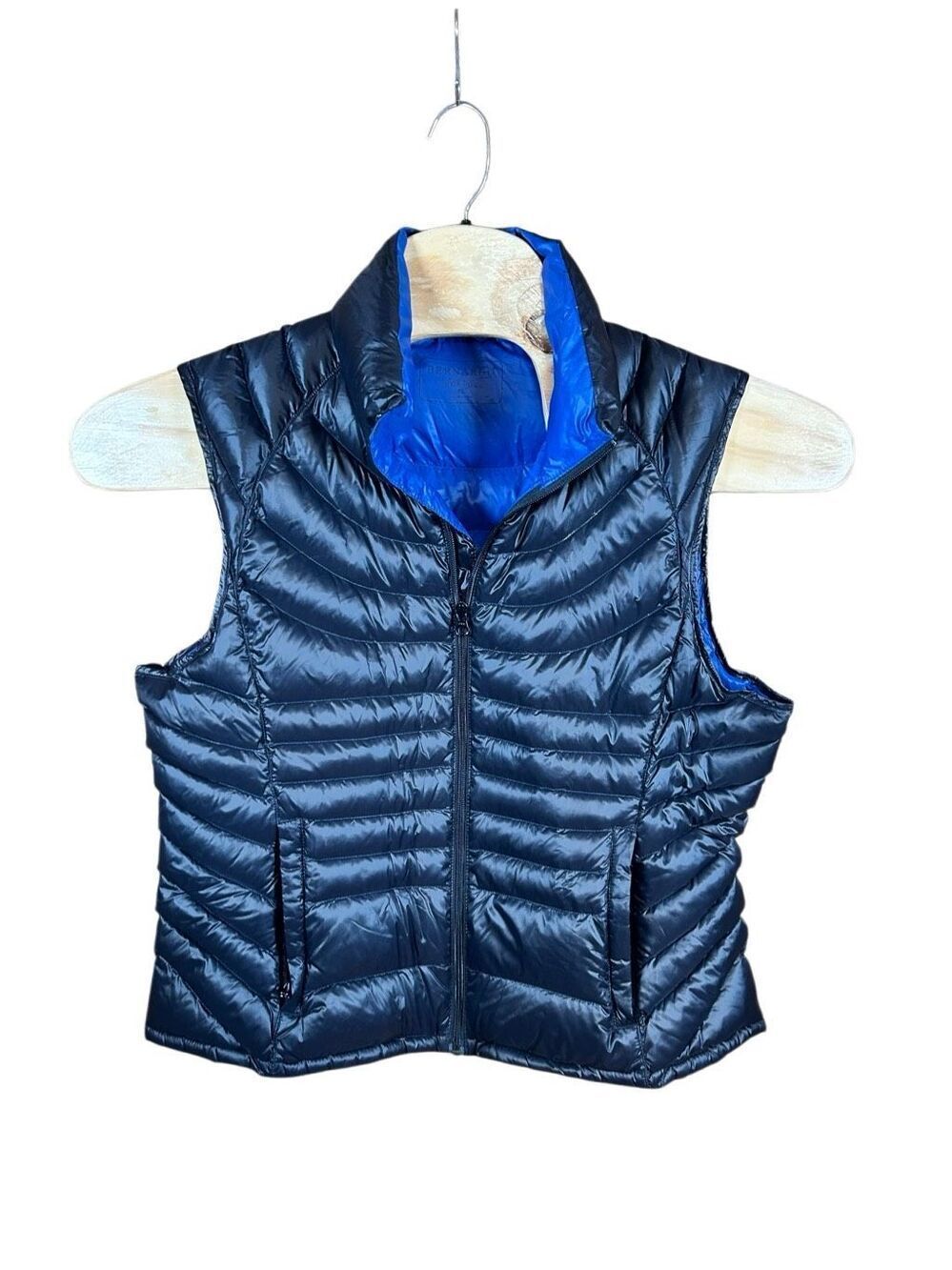 Bernardo XL Goose Down Packable Puffer Vest Black and Blue